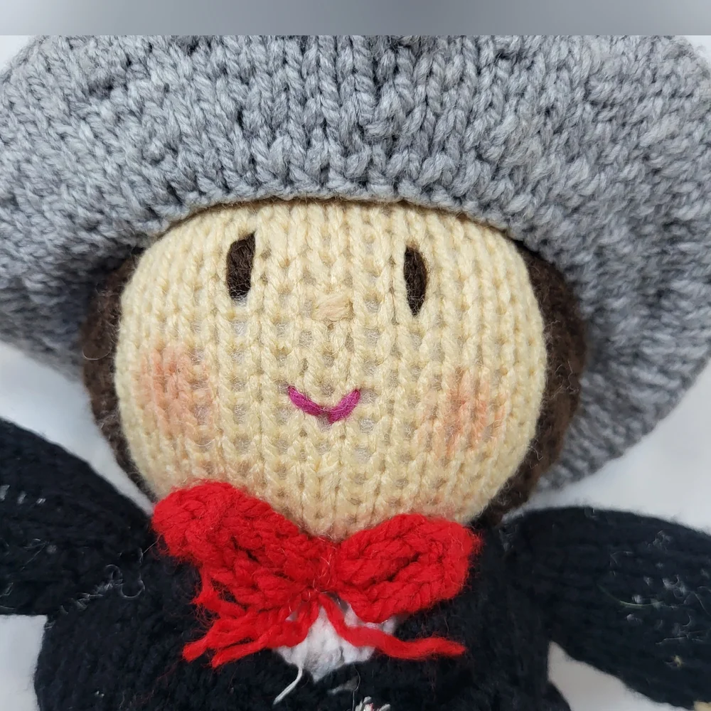 Dolls of the World Hand‎ Knitted Black Gray Mexican Mariachi 12